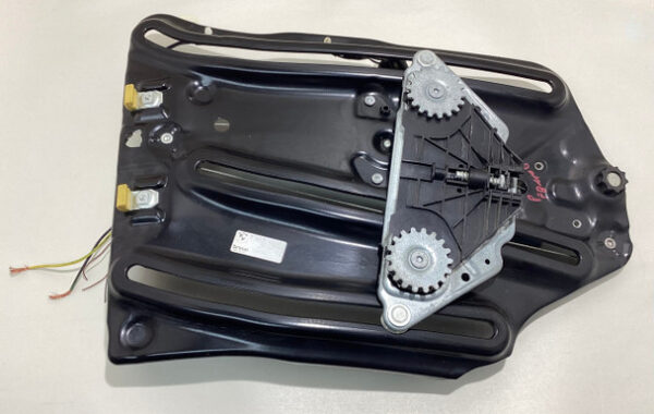 WOCzLezkJn87LrinisNSqtRoeq9Q3IEkweBMBEhqrWdH1YDj2GRb9NweAUPf5EWg__39248 2015-2020 F83 BMW M4 Convertible Passenger Side Rear Quarter Window Regulator / Motor / F8M06